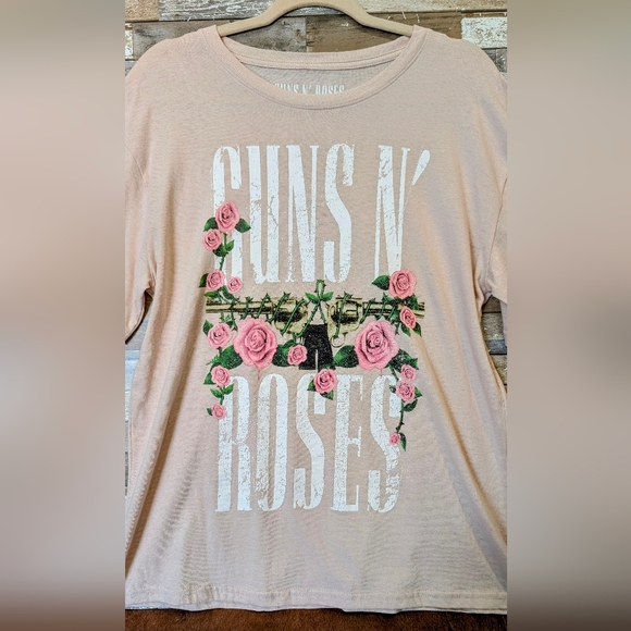 Guns N Roses Graphic Pale Pink Tee - Picture 2 of 15